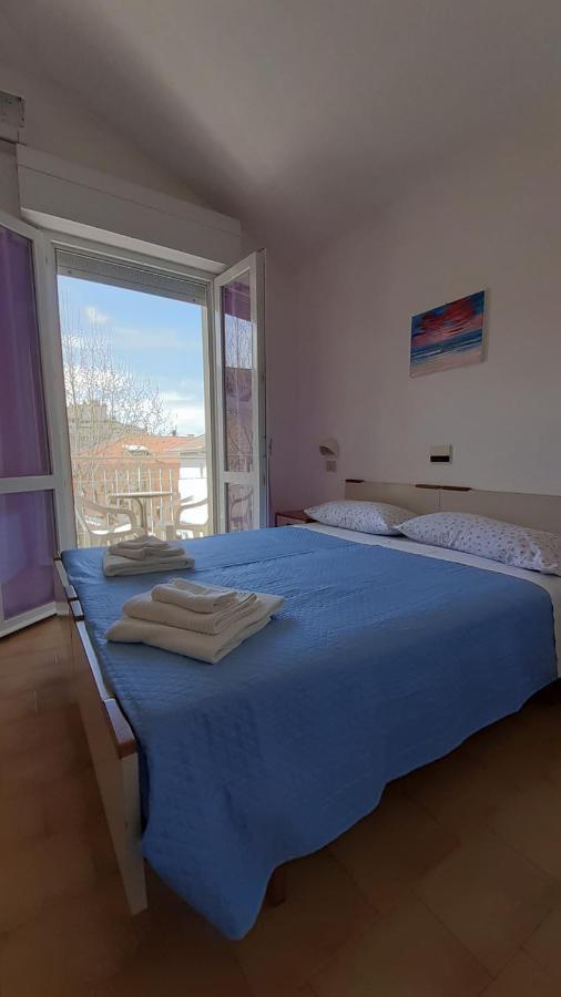 Hotel Elisabetta 2 Stelle Каттолика Экстерьер фото
