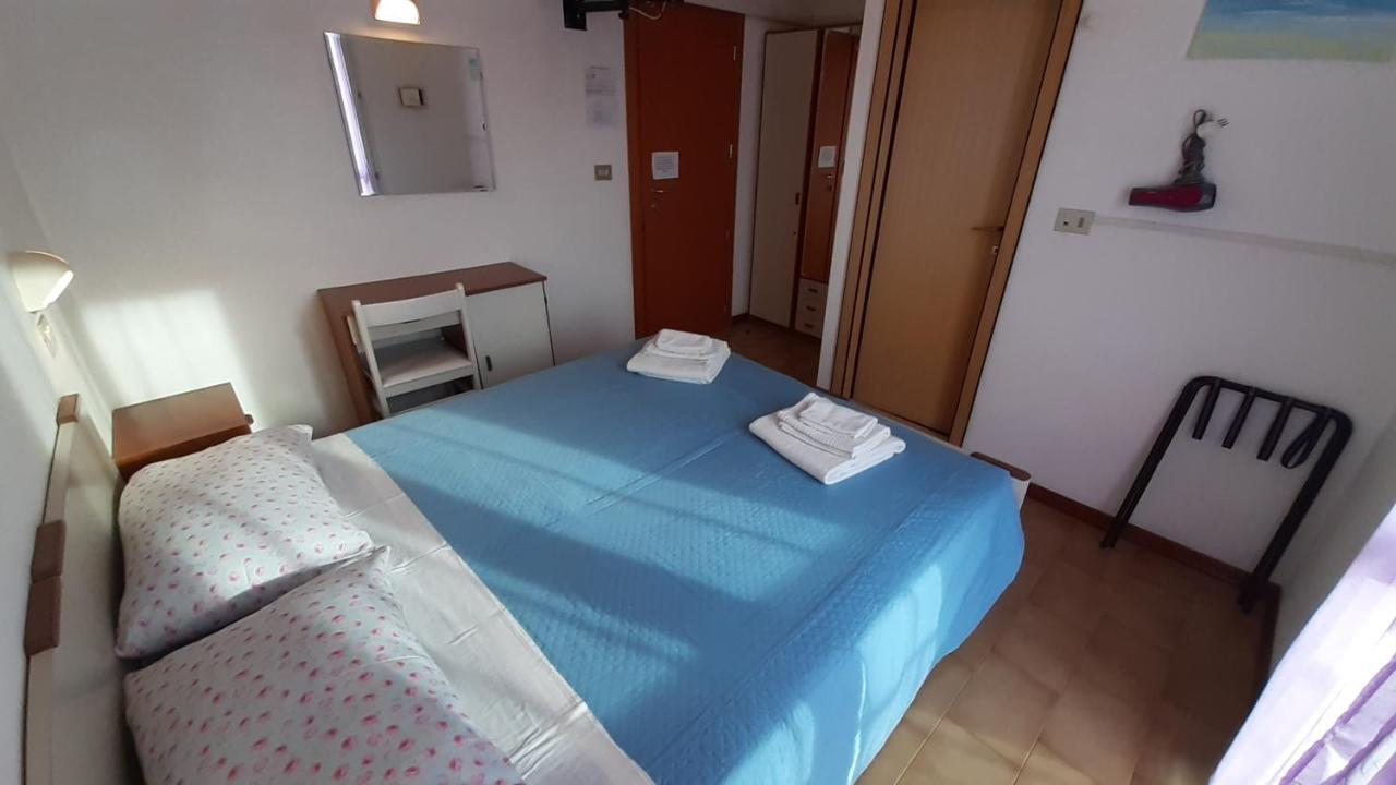 Hotel Elisabetta 2 Stelle Каттолика Экстерьер фото