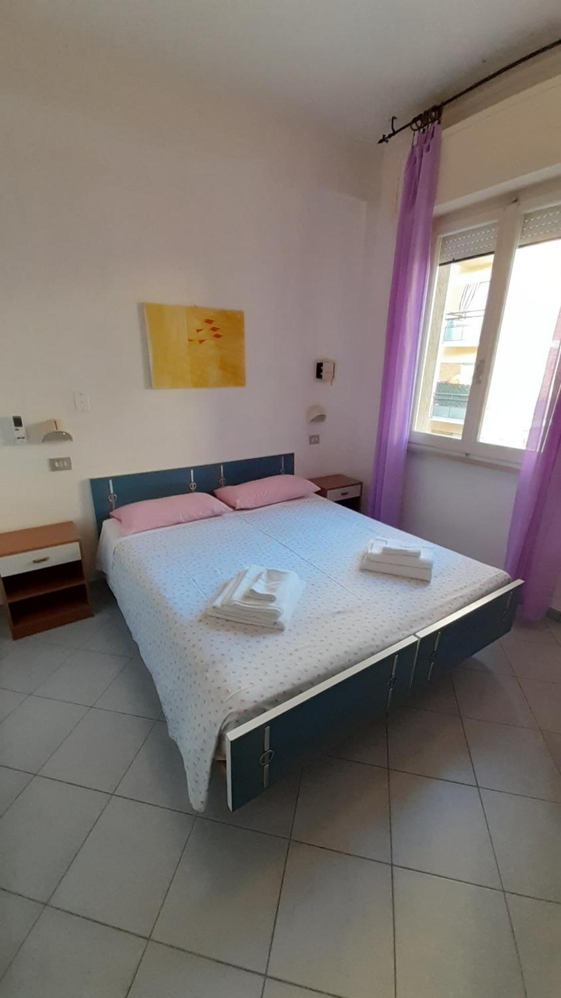 Hotel Elisabetta 2 Stelle Каттолика Экстерьер фото