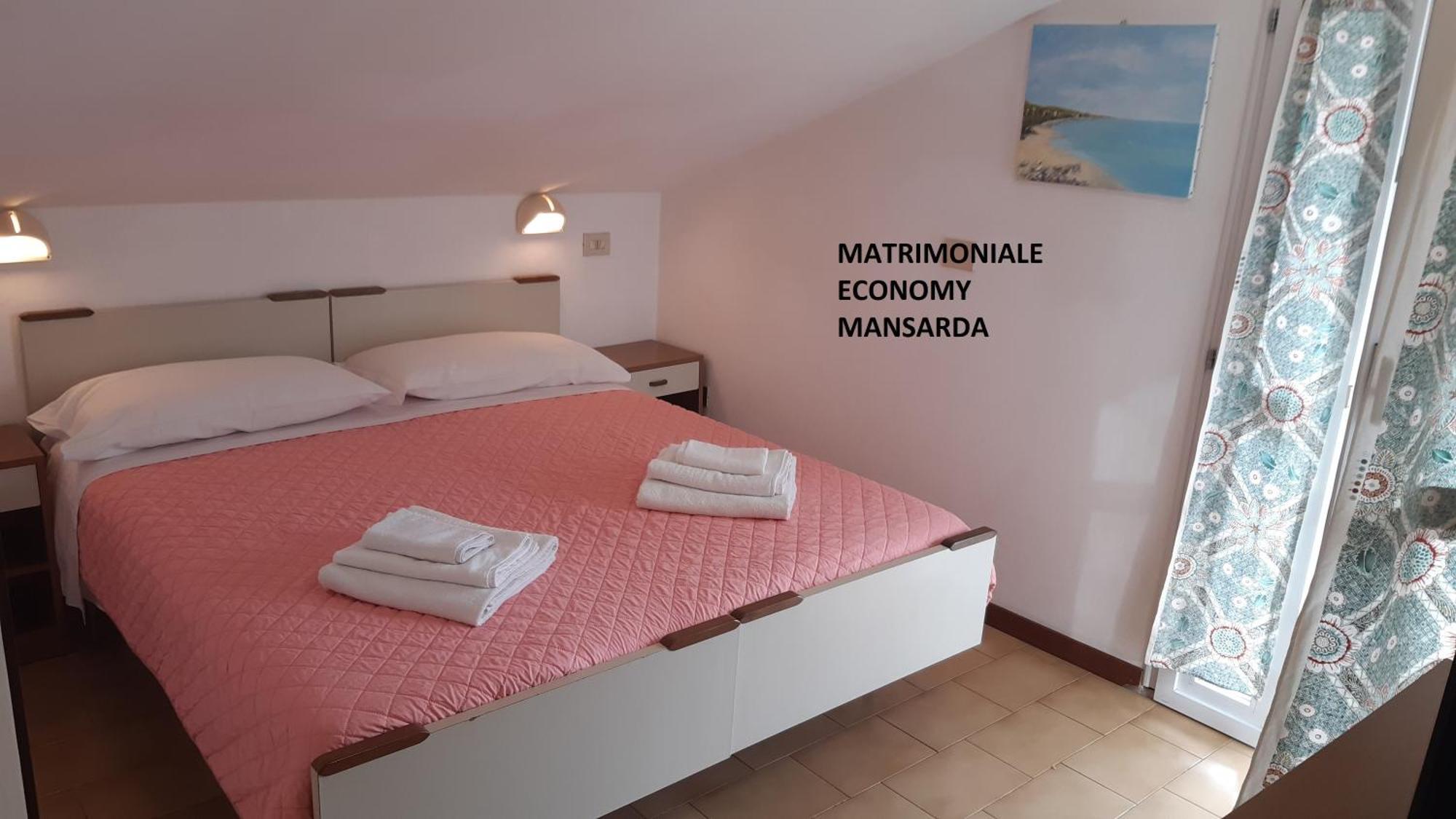 Hotel Elisabetta 2 Stelle Каттолика Экстерьер фото
